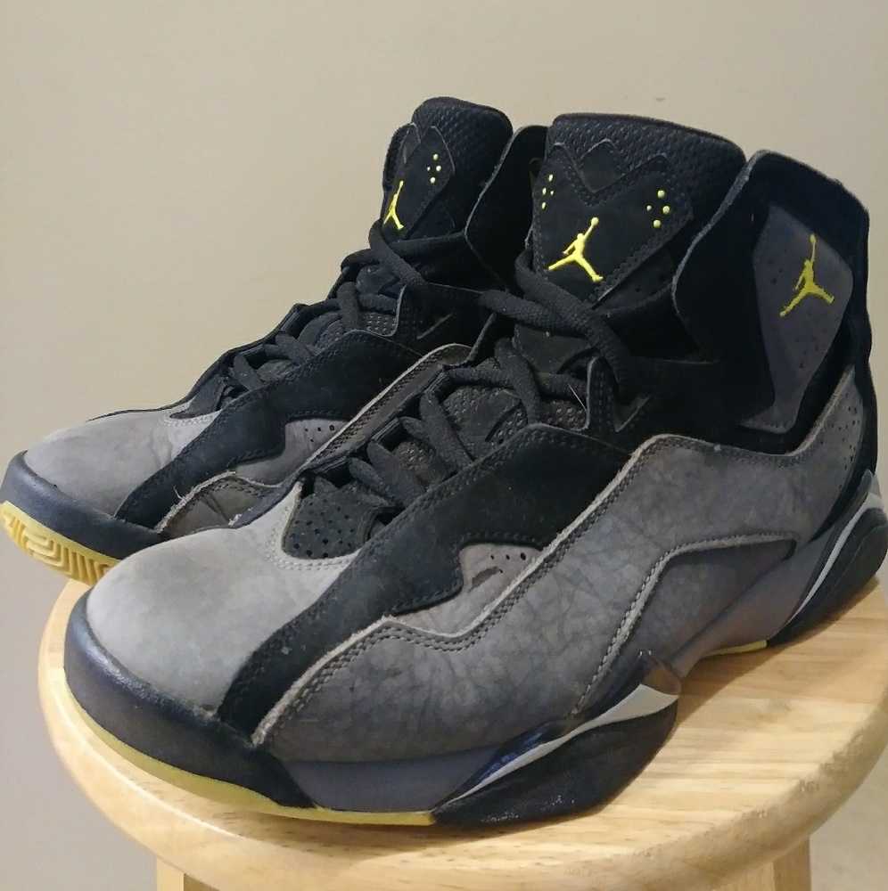🔥🔥AIR JORDAN RETRO 🔥🔥